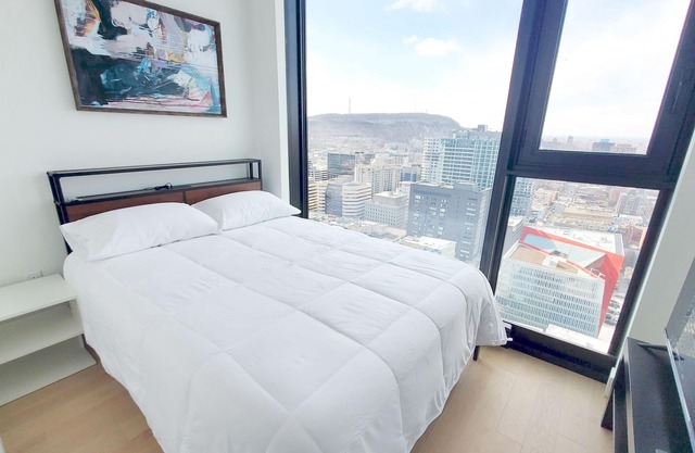 Superbe Condo Studio 100% Meublé & Équipé au Maestria, Quartier des Spectacles