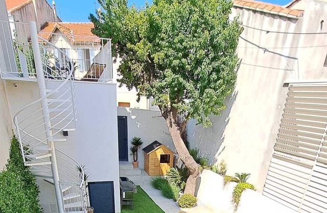 Superbe Maison de Ville Avec Piscine