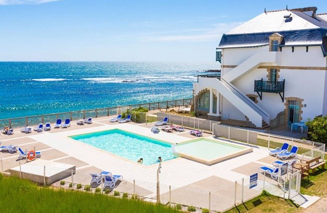 SuperbT2 duplex sea view, pool, beach access