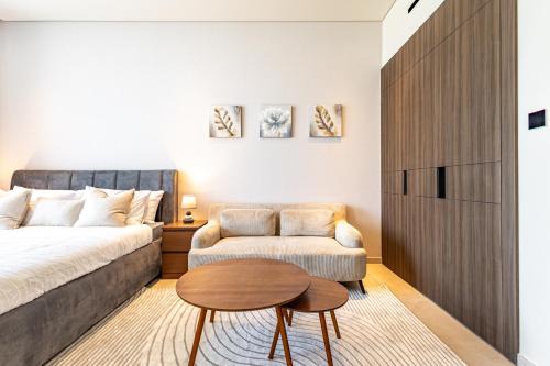 SuperHost- Modern Studio in Arjan with pool & Gym