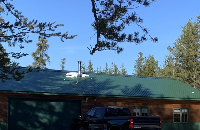 Superior National Forest getaway Cozy comfortable cabin. (Outhouse)