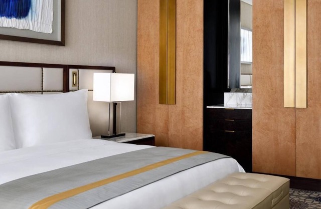 Superior Room Near Filli Cafe Media City By Luxury Bookings
