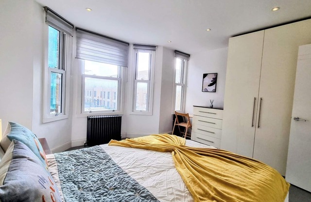Surbiton Luxury Garden House 19