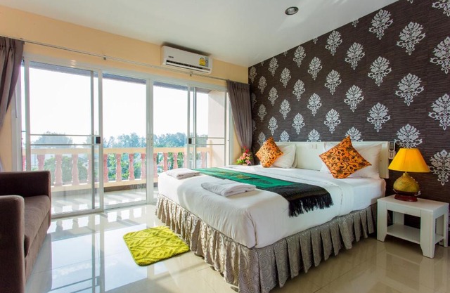 Surin Sunset Hotel - SHA