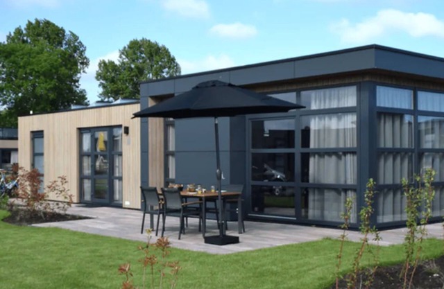 Sustainable holiday home on the IJsselmeer