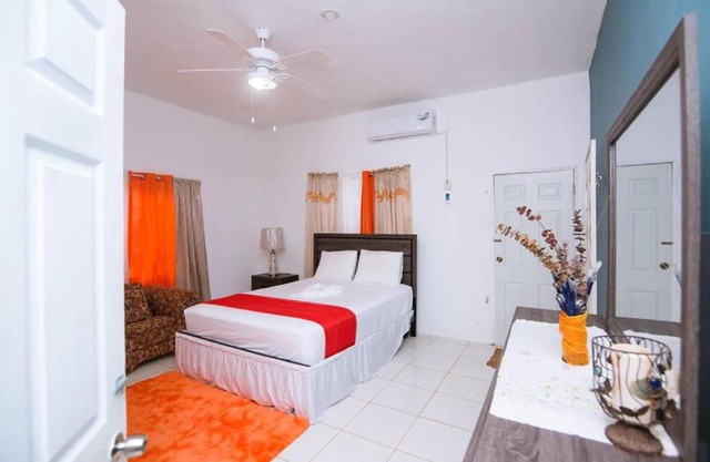 Suzette Guesthouse Accommodations
