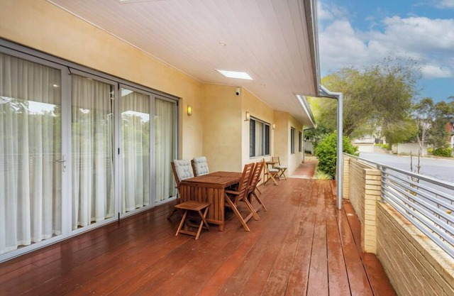 Swanbourne Family Home - Executive Escapes
