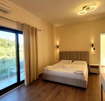 Sweet Home Himara