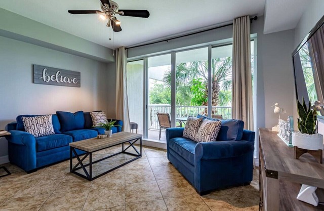 Sweet Retreat Tampa Bay - Little Harbor Beach Resort - Waterfront Sleeps 7