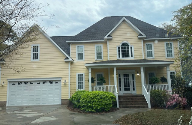 Sweet Sunshine Escape. Bring the whole family to this beautiful home.