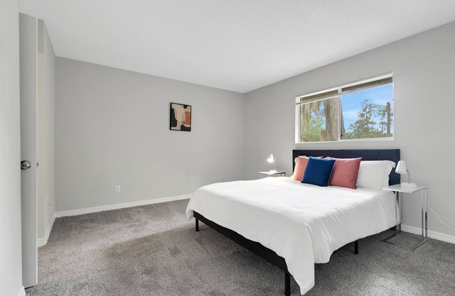 Sweetwater 9F I Beautiful 2Bd Apt I Free Parking
