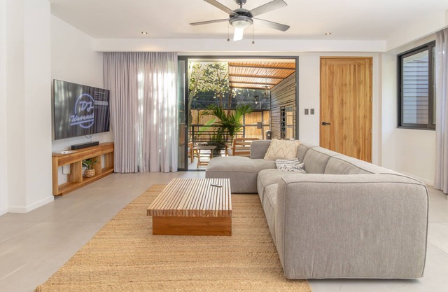 Swell boutique hotel suite 4