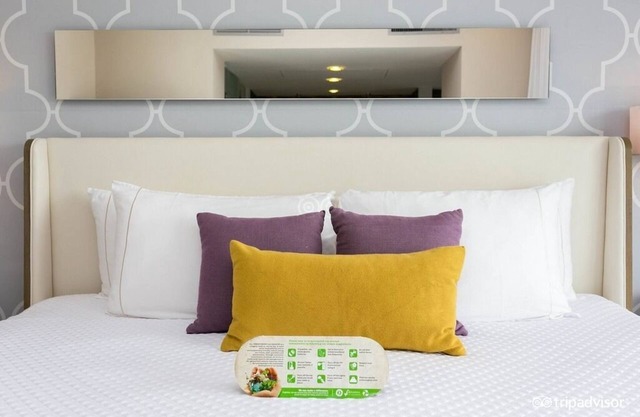Swim-Up Suite with King Bed, Private Pool Access - Adults Only, ALL-INCLUSIVE