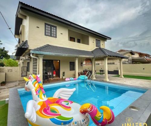 Swiming pool Villa Kuantan Holiday Home 6R 4CP