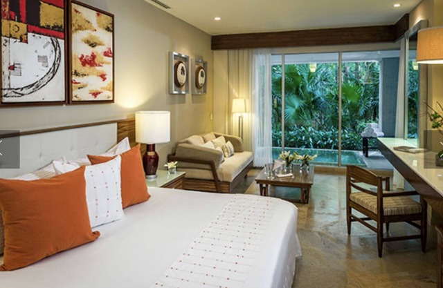 THE GRAND BLISS ONE BEDROOM SUITE
