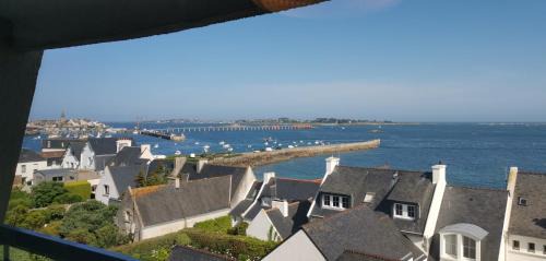 T1 vue mer roscoff et île de Batz, 2 min à pied de la plage,