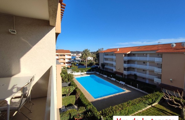 T2 air-conditioned 5 minutes from the beach of Les Sablettes LLS2