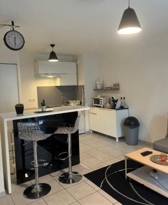 T2 cosy tout équipé à deux pas de la gare de annemasse