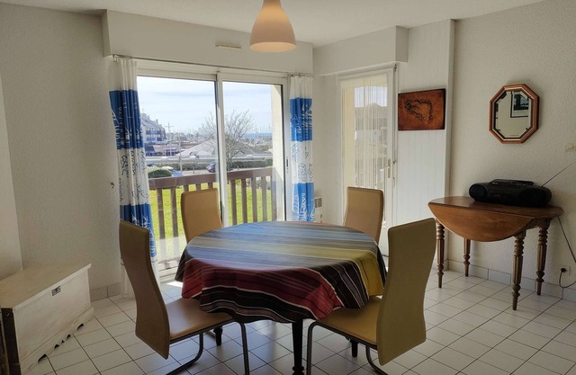 T3 apartment for 6 near Crouesty port