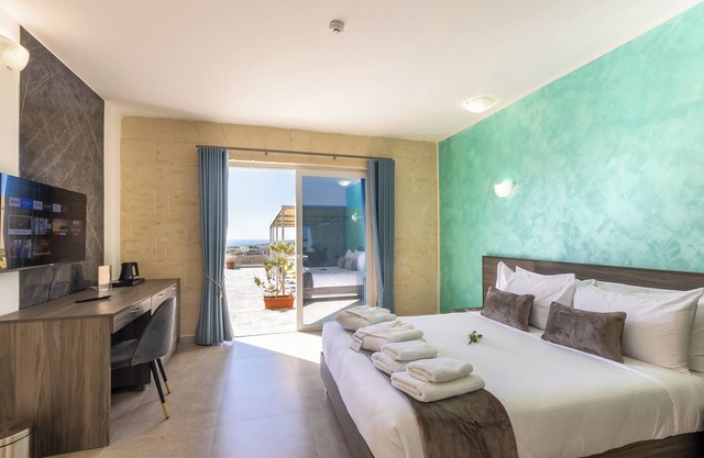Ta'Battista Guesthouse with Pool-room 3, IX-XEWKIJA, GĦAWDEX, Malta