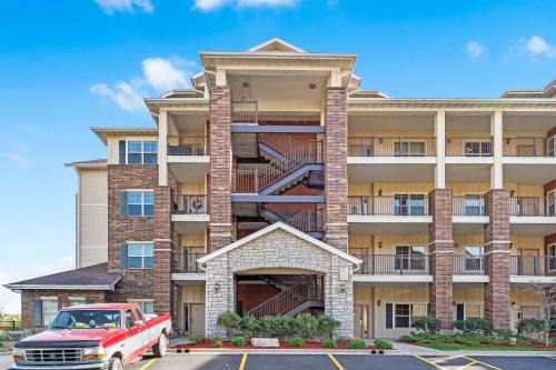Table Rock Overlook - Spend your Days on the Lake