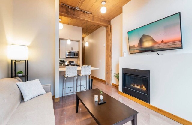 Tacoma - Lux Modern 1BR 1BA Fit for Long Stays-28