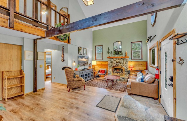Tahoe City Retreat: Forest Views & Fireplace