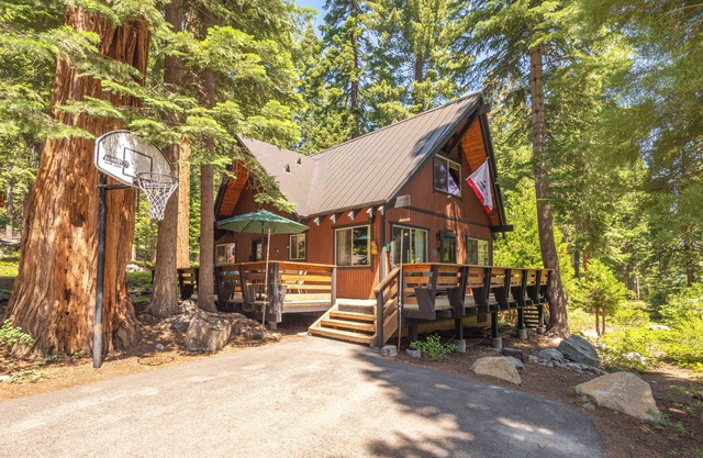 Tahoe Swiss Village Chalet, priv beach HOA pier, walk to beach!