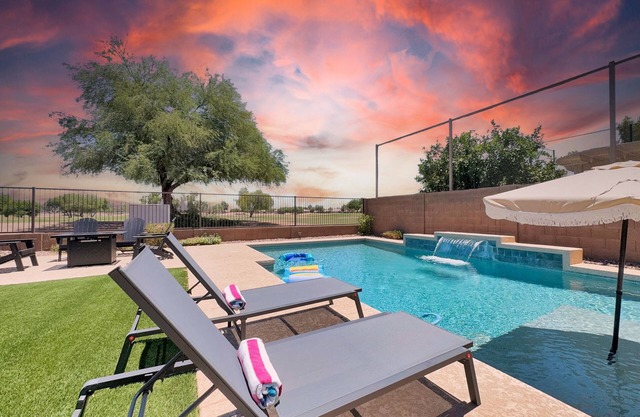 Take Me to the Fairway! Pool/Game Room! Sleeps 12