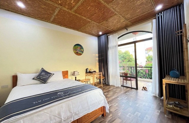 Tam Coc Full House Homestay nơi nghỉ dưỡng tuyệt vời, với phòng nghỉ view bể bơi
