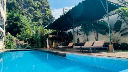 Tam Coc Lion Kings Hotel & Resort Ninh Binh