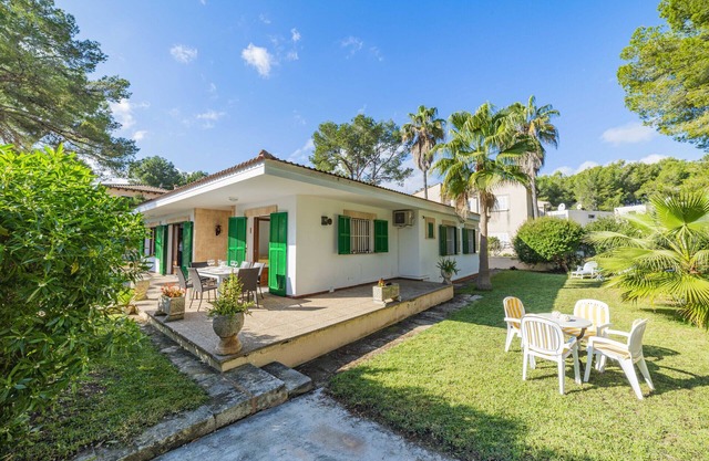 TAMARELLS House only 100m from the beach of Alcudia