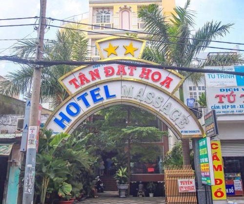 Tan Dat Hoa Hotel & Massage