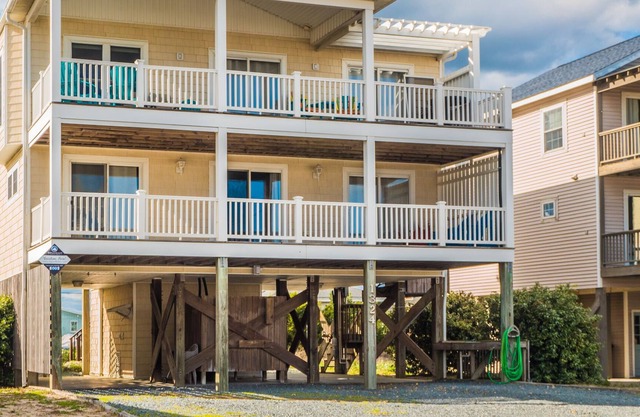 Tancation | Topsail Beach, Great Ocean Views!