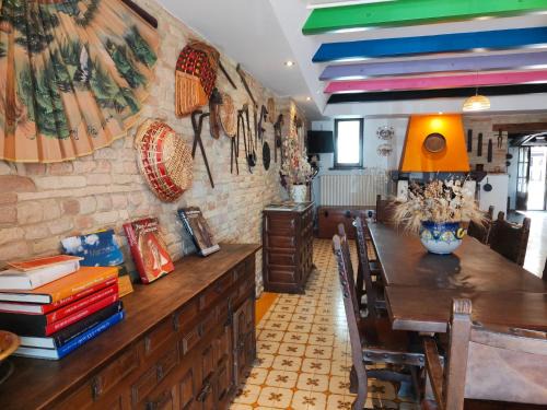 Tania House