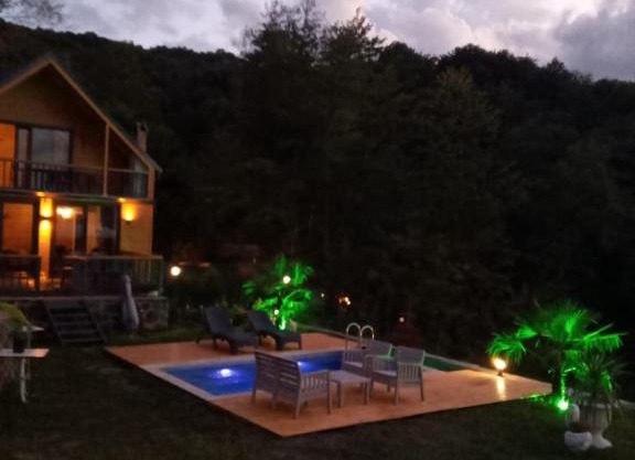 TanSuitBungalov
