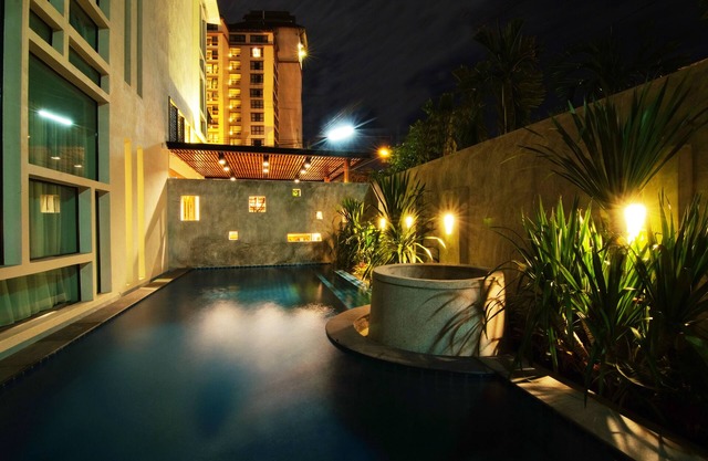 Tapae Gate Villa
