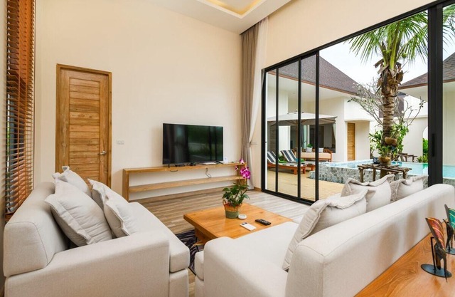 Taraburi's Finest: Brand New Build Poolside Bliss!
