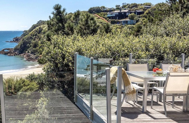 TAWA COTTAGE | Coast & Country | WINTER DEAL - Stay for 3, Pay for 2