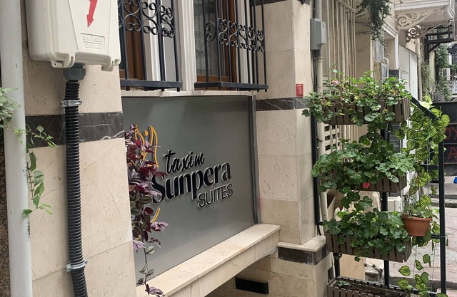 Taxim Sunpera Suites