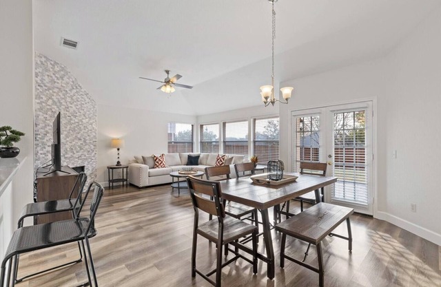 TCH - Spacious 4bd/2ba home in Lewisville w/Office