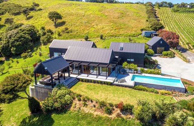 Te Whau Retreat - Whole Property