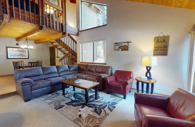 Tennis Village Escape with A/C, BBQ & Fireplace