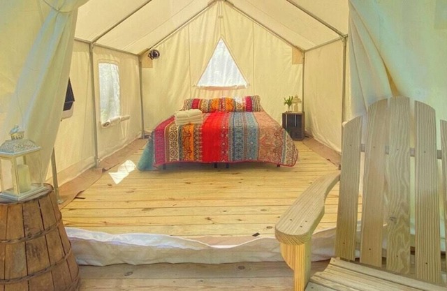 Tentrr Signature Site - Chestnut Hill Farm Stay - C1