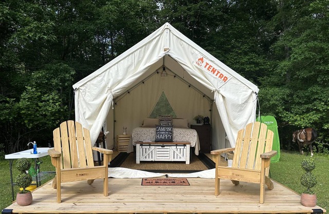 Tentrr Signature Site - Dahlonega Hideaway Farmstead Campsite
