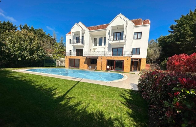 Tepekent'te tripleks lüks villa