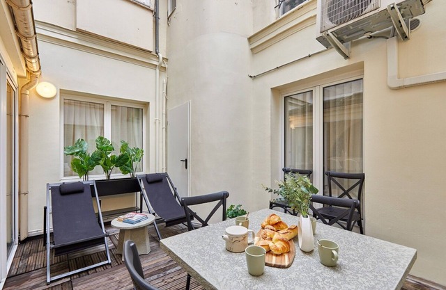 Terrace Apartment Trocadero Eiffel Tower by Studio Prestige