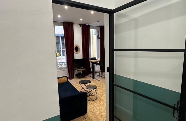 Terreaux, Apartment 37 m² Avec 1 Chambre, Rue Calme