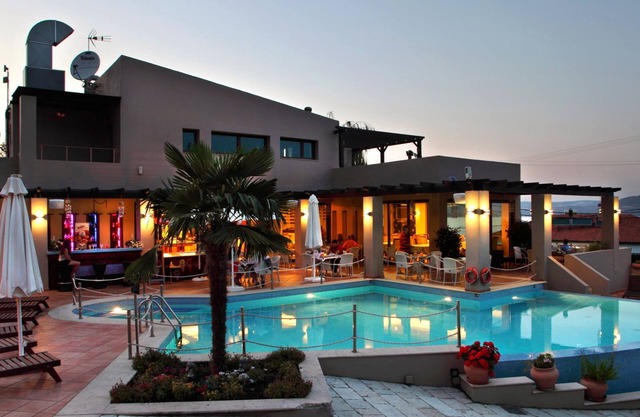 Tesoro Hotel