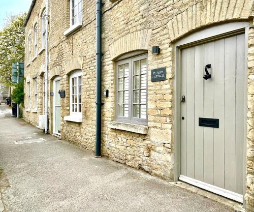 Tetbury Cottage